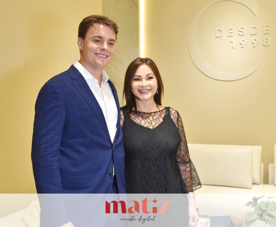 Julio Cesar Samorano CEO Century y Lenny Suarez Gerente General de Dekorato| Lola Group